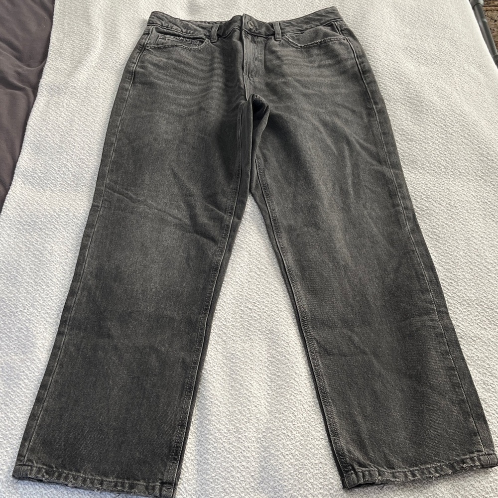 NWOT Dynamite Women’s Charcoal Justina Straight Jeans